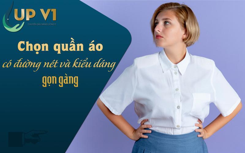 lựa chọn trang phục đơn giản gọn gàng